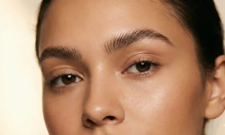 "راز داشتن ابروهای نچرال و هالیوودی؛ آموزش حرفه ای کار با ژل ابرو"